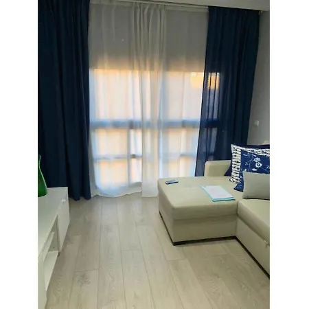 Pirra 44 Suite. Wanda Metropolitan, Aeropuerto, Ifema. Madrid