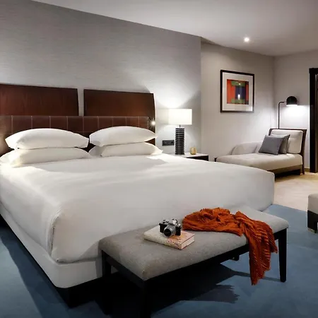 Hyatt Regency Hesperia Hotel
