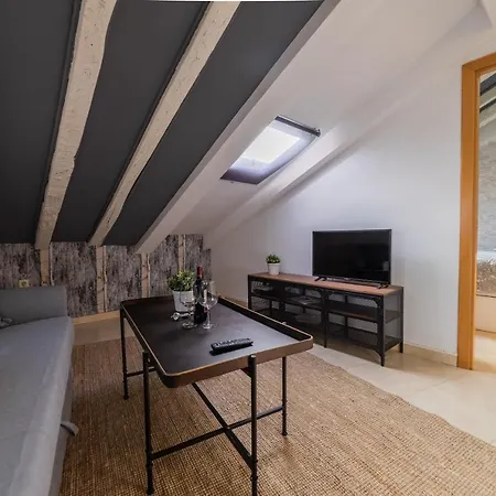 Apartment For You La Latina Ecm18 *