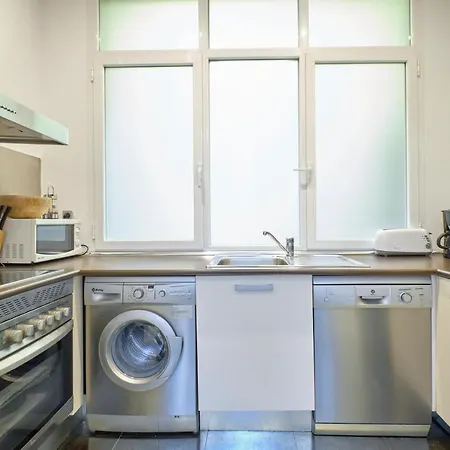 Marogo La Latina Apartmán *