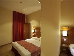 Ateneo Puerta Del Sol Otel