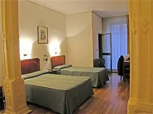 Carrera Casa de hóspedes Madri