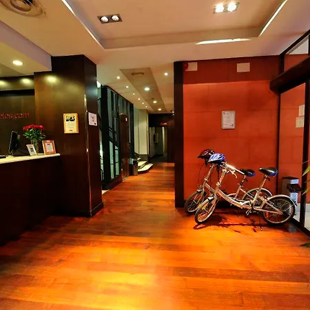 Petit Palace Cliper-gran Via 3* Madrid