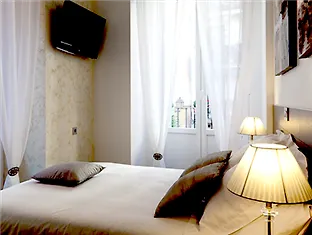Thc Latina Guest house