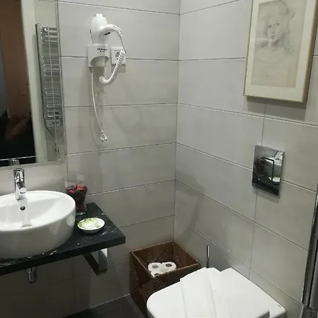 Goodrooms * Madrid