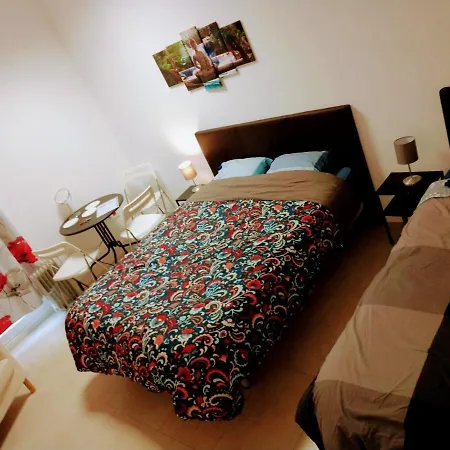 Pensión Parsa House *