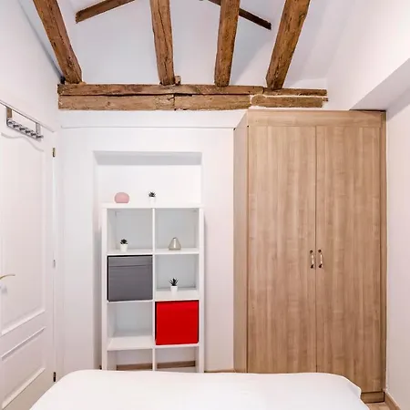 Estupendo En El Centro De Apartamento *