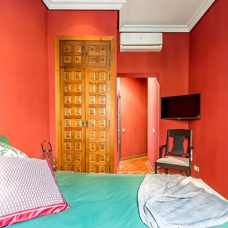 Bed and breakfast Luxury Bernabeu *
