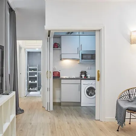 Leeways In San Bernardo Apartment Madrid