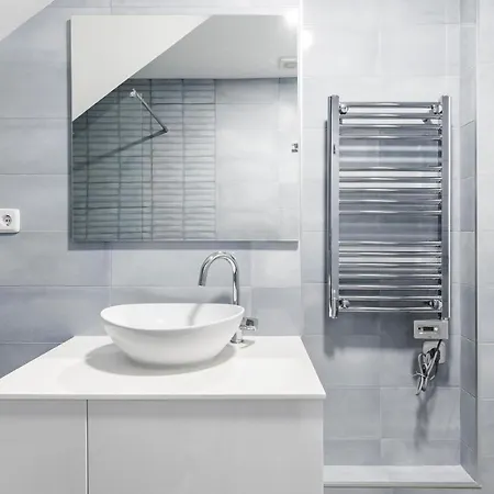 El Triangulo Del Arte - Jacuzzi Apartment Madrid
