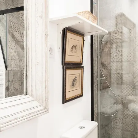 Cosy In The Heart Of Barrio De Letras *