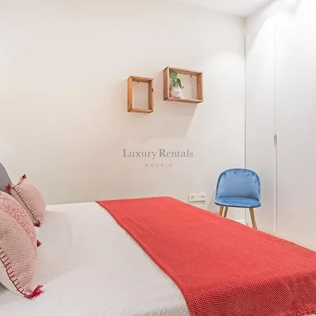 Experience The Of Madrid! Gran Via For 6, Comfort And Style In The Heart Of Chueca Iii Apartment *