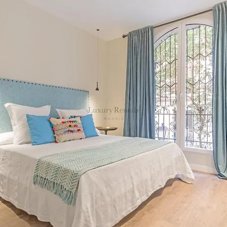 Experience The Of Madrid! Gran Via For 6, Comfort And Style In The Heart Of Chueca Iii Apartment *
