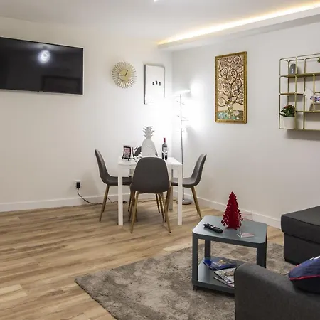 Apartment Goodrooms *