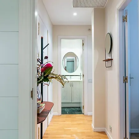 Luxury Belmont Puerta Del Sol Apartment Madrid
