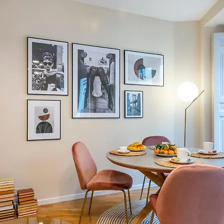Luxury Belmont Puerta Del Sol Apartment Madrid