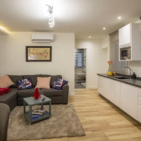 Apartment Goodrooms