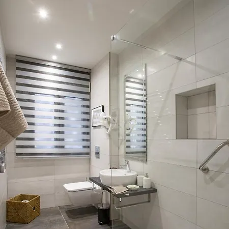 Goodrooms Apartment *