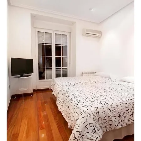 Gran Via, Behap Apartment