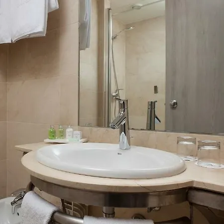 Hotel Nh Barajas Airport Madrid