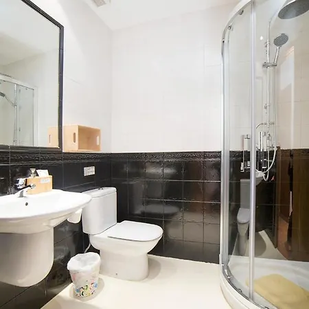 Koko Aeropuerto Hostal *