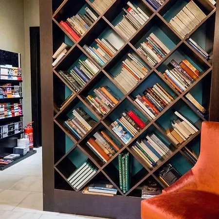Meninas - Boutique Opera 4* Madri