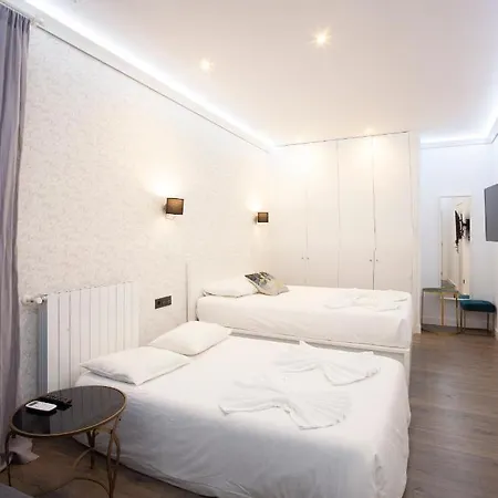 Gran Via V Calle Fuencarral 5br 5bh * Madrid