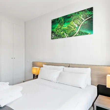 Stunning 2 Bedroom Near Adelfas