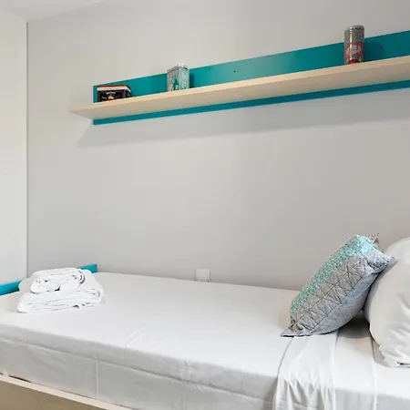Stunning 2 Bedroom Near Adelfas Madrid