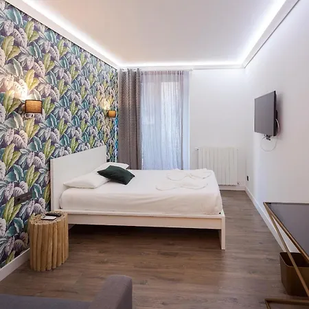 Gran Via V Calle Fuencarral 5br 5bh Apartment