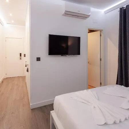 Gran Via V Calle Fuencarral 5br 5bh Madrid