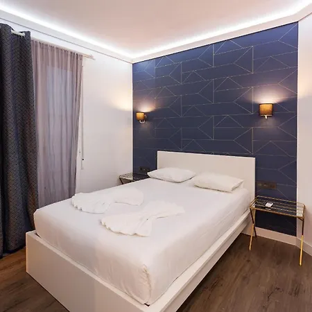 Gran Via V Calle Fuencarral 5br 5bh * Madrid