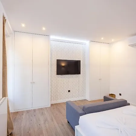 Gran Via V Calle Fuencarral 5br 5bh *