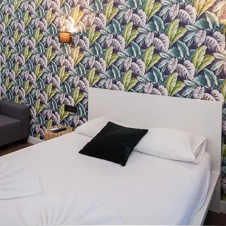 Apartment Gran Via V Calle Fuencarral 5br 5bh Madrid