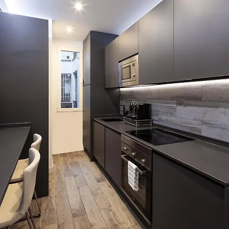 Gran Via V Calle Fuencarral 5br 5bh *