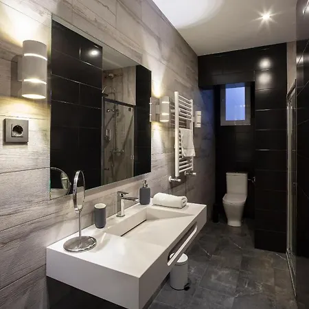 Gran Via V Calle Fuencarral 5br 5bh Apartment