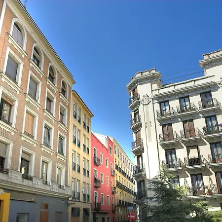 Club Palacio Real I Apartment Madrid