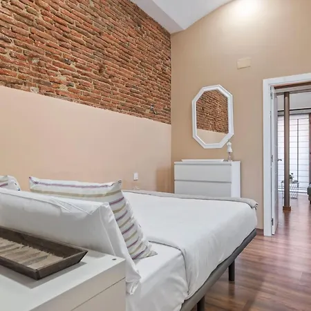 Contemporary Flat With 1-bedroom In Apartment Madrid