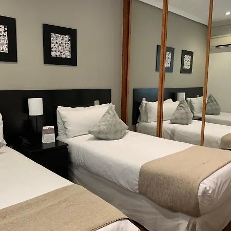 Aparthotel New Point 3*