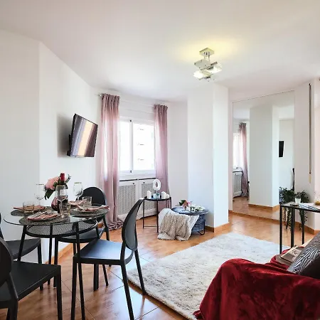 My City Home- Bright In Great Location Apartment *