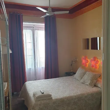 Casa De Huespedes Dolce 2* Madryt
