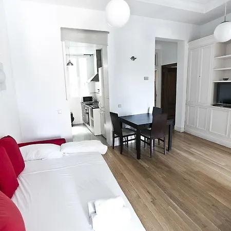 Hotel Apartamento Bailen 3*