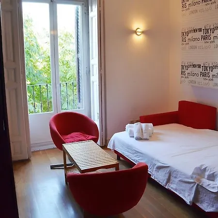 Hotel Apartamento Bailen 3*