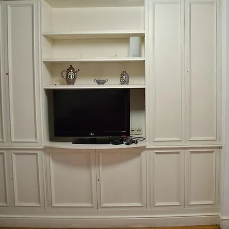Hotel Apartamento Bailen 3*