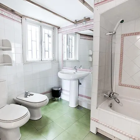 Apartamento Bailen 3*