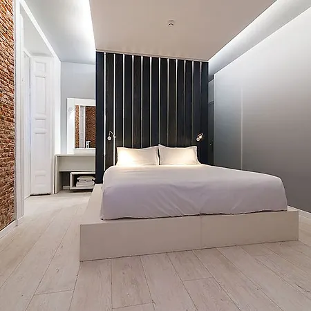 Nuria Hotel 2*