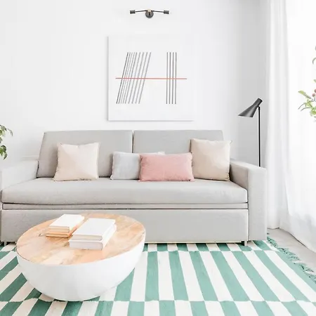 Cool By Olala Homes Apartment