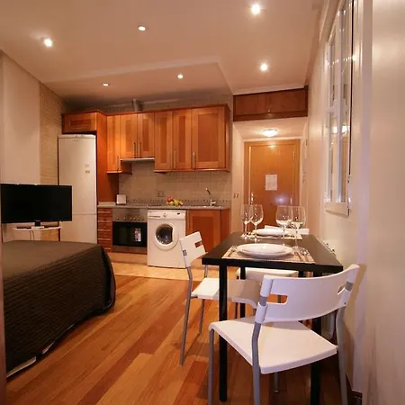 Gran Via, Behap Apartment *