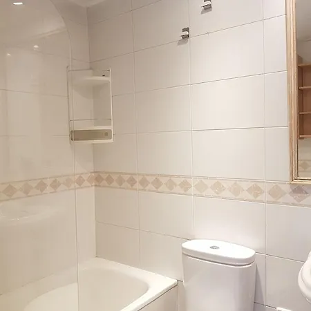 Barcelo 1 - Tribunal Apartment