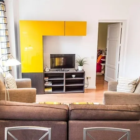 Centro-gran Via Apartment *